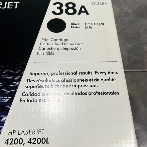 hP Laserjet 38A Black Noire - Picture 2 of 5